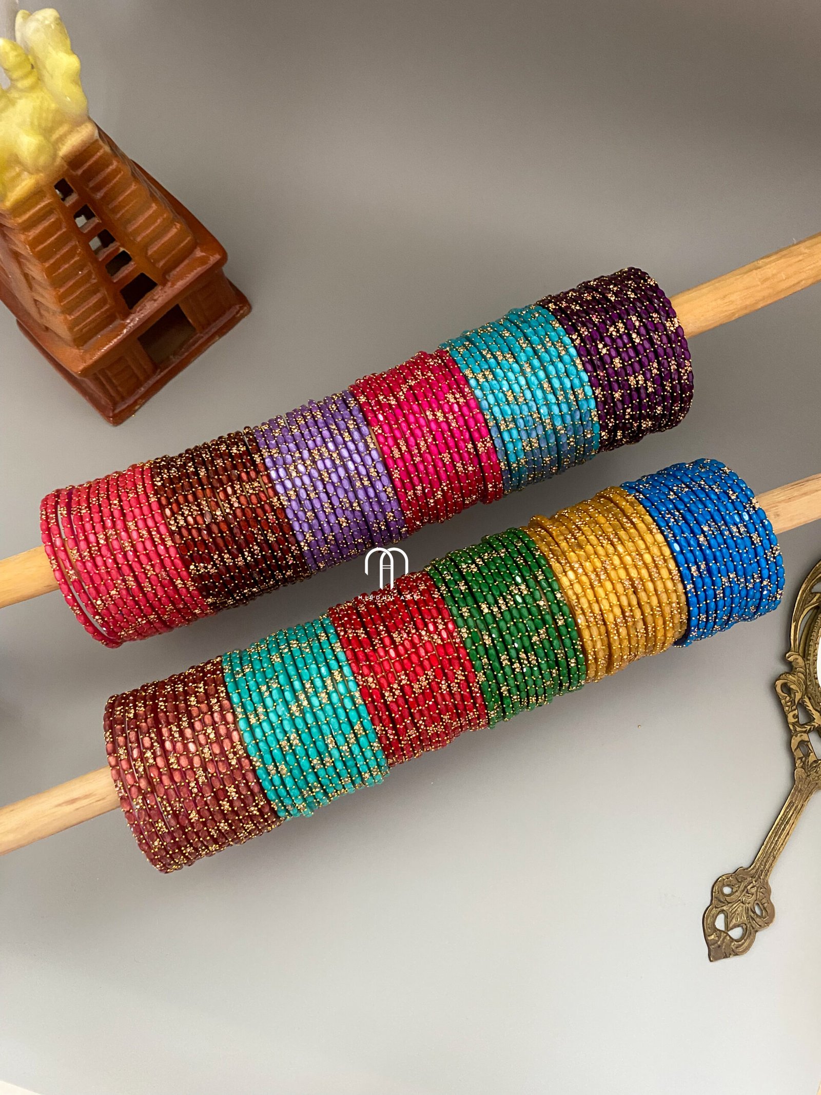 Roja – Glass Bangles